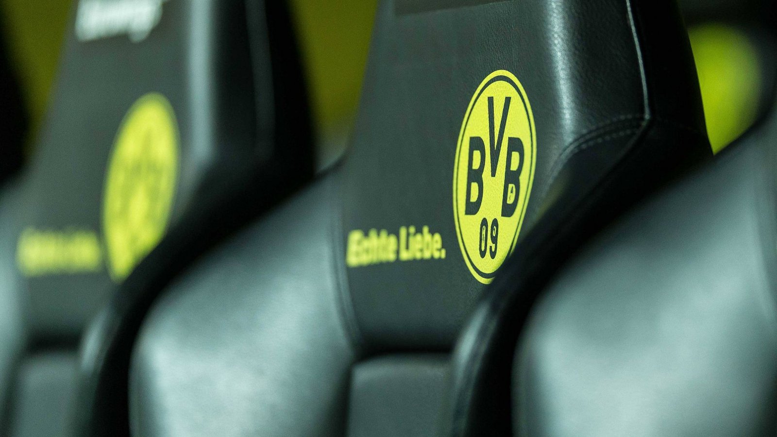 2 Sterne hat Borussia Dortmund (5 Titel)Foto: imago/DeFodi/imago sportfotodienst