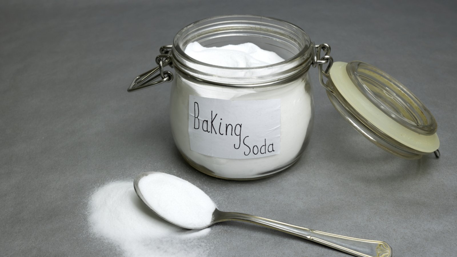 Baking Soda has another name in Germany.Foto: Sendo Serra / shutterstock.com