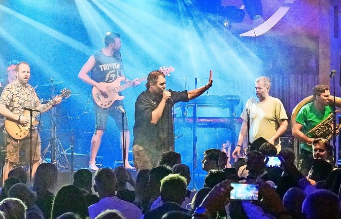 Die bayerische Band LaBrassBanda ist der Topact bei der Breuninger-Party „Wasenliebe“ im Wulle-Zelt.<span class='image-autor'>Foto: Lichtgut/Ferdinando Iannone</span>