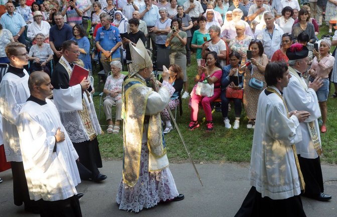 Katholiken feiern am 15. August das Hochfest Mariae Himmelfahrt (Archivbild).<span class='image-autor'>Foto: IMAGO/epd/IMAGO/Annette Zoepf</span>