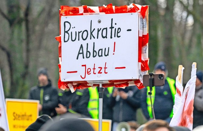 An breiter Front wird Bürokratieabbau gefordert.<span class='image-autor'>Foto: picture alliance/dpa/Monika Skolimowska</span>