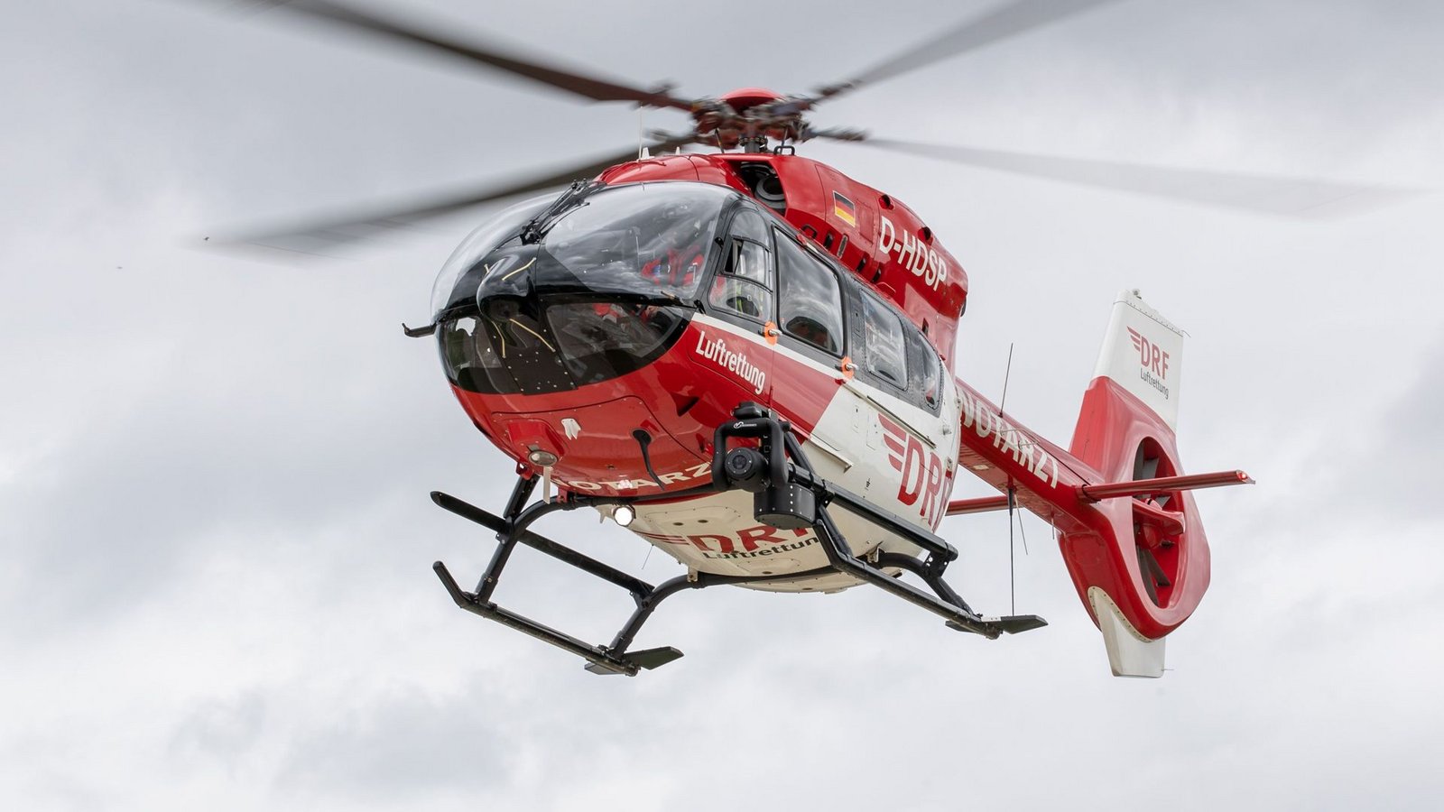 Ein Rettungshubschrauber war im Einsatz (Symbolbild).Foto: Daniel Karmann/dpa/Daniel Karmann Ein Rettungshubschrauber war im Einsatz (Symbolbild).Foto: Daniel Karmann/dpa/Daniel Karmann