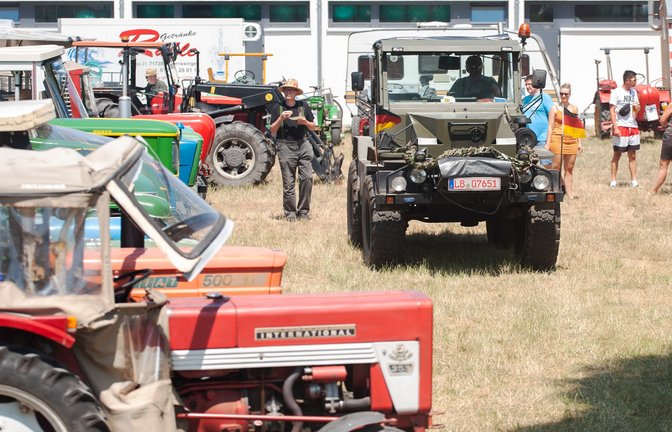 Rund 200 historische Fahrzeuge sind am Sonntag beim Schleppertreffen in Mühlhausen zu bestaunen gewesen.  <span class='image-autor'>Foto: Fotomoment</span>