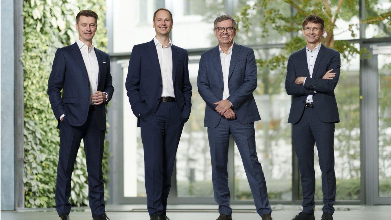Der Lapp-Vorstand: Hubertus Breier (von links,Technik und Innovation), Vorstandschef Matthias Lapp, Jan Ciliax (Finanzen) und Christoph Hiller (Vertrieb und Marketing)Foto: Lapp Der Lapp-Vorstand: Hubertus Breier (von links,Technik und Innovation), Vorstandschef Matthias Lapp, Jan Ciliax (Finanzen) und Christoph Hiller (Vertrieb und Marketing)Foto: Lapp