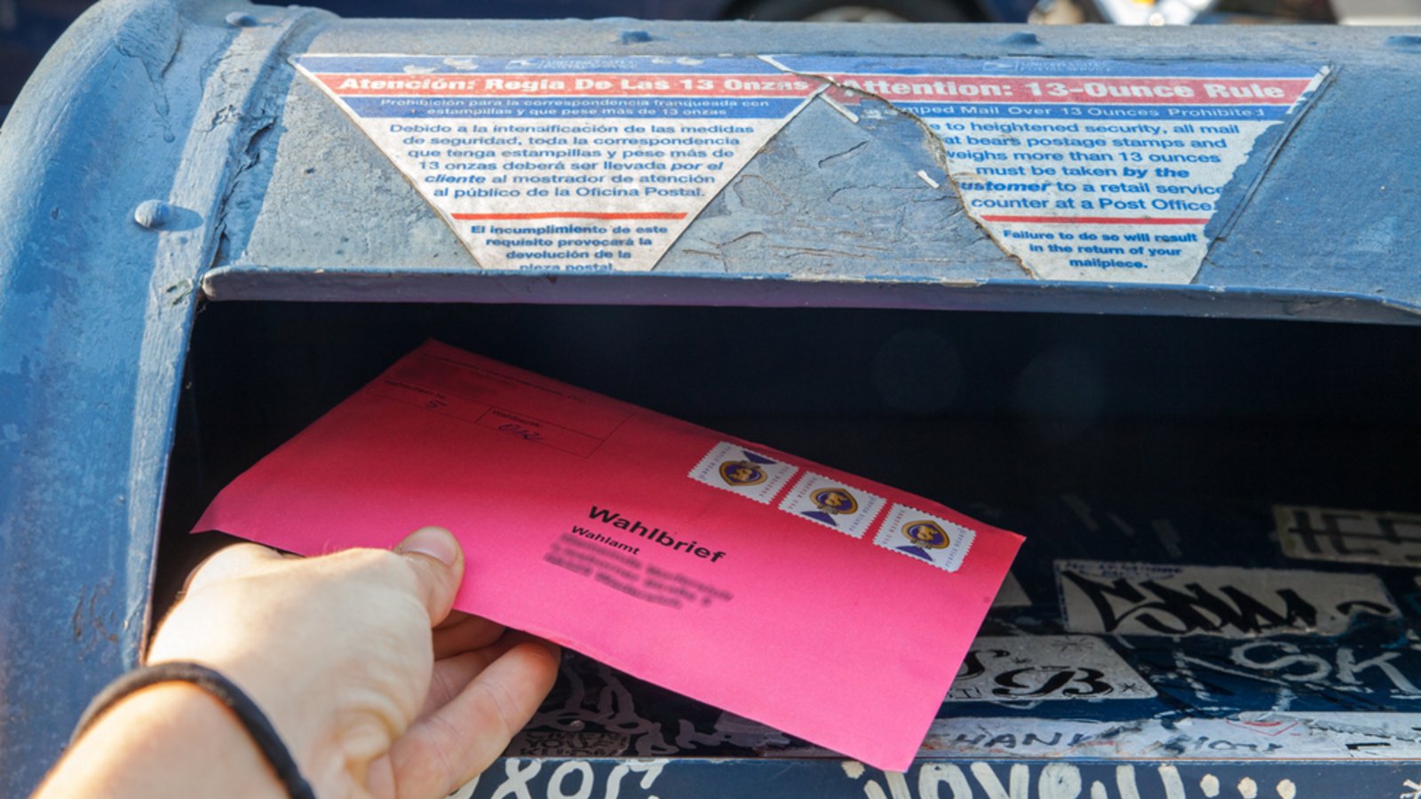 Die Sozialwahl ist größtenteils eine Briefwahl.Foto: Chess Ocampo / shutterstock.com