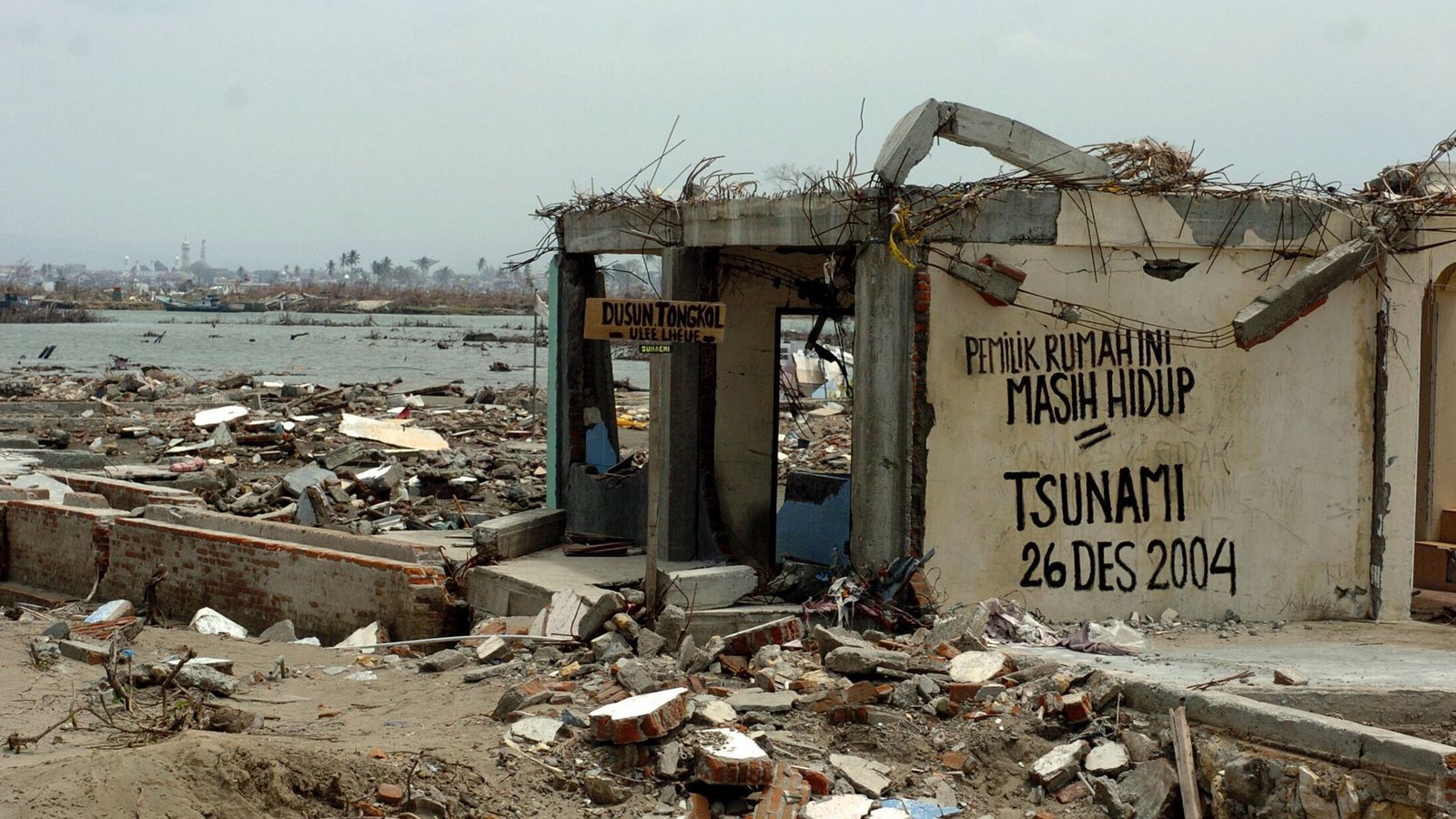 In Aceh hat der Tsunami besonders viele Todesopfer gefordert.Foto: Harald Oppitz/KNA In Aceh hat der Tsunami besonders viele Todesopfer gefordert.Foto: Harald Oppitz/KNA