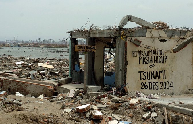 In Aceh hat der Tsunami besonders viele Todesopfer gefordert.<span class='image-autor'>Foto: Harald Oppitz/KNA</span>
