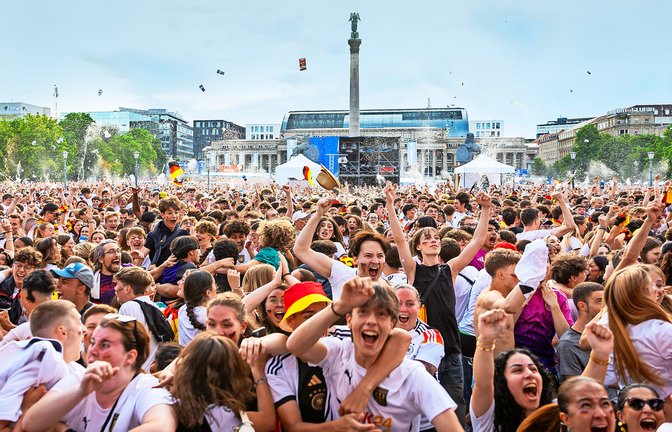 Public Viewing fand zuletzt bei der EM auf dem Schlossplatz statt.<span class='image-autor'>Foto: Lichtgut//Julian Rettig</span>