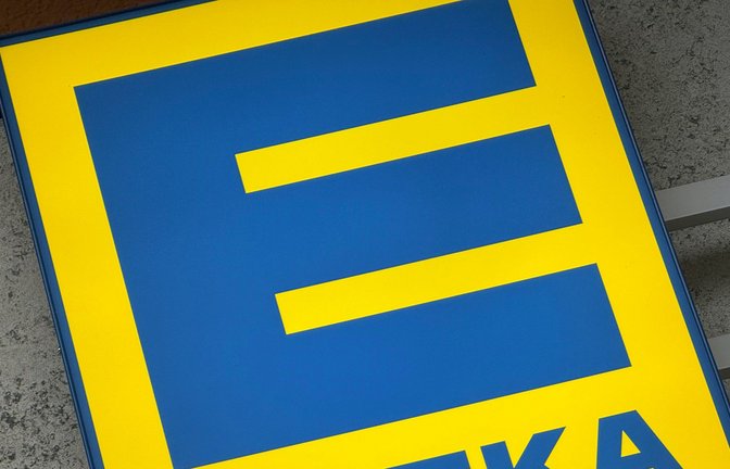 Edeka ruft eine Wurst aus seinem Sortiment zurück.<span class='image-autor'>Foto: IMAGO/mix1</span>