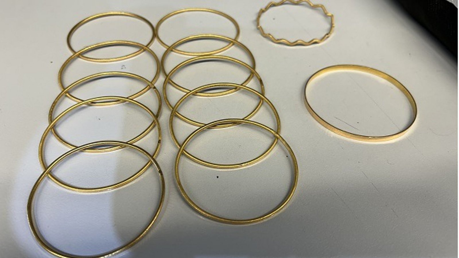 Türkischer Goldschmuck im Wert von über 10.000 Euro.Foto: Hauptzollamt Ulm Türkischer Goldschmuck im Wert von über 10.000 Euro.Foto: Hauptzollamt Ulm