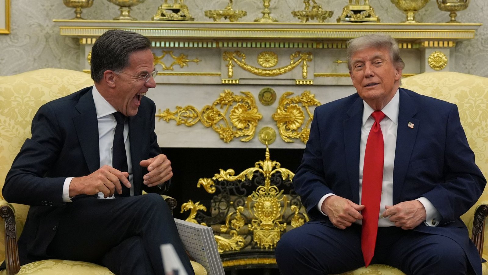 US-Präsident Trump lobt Nato-Generalsekretär Rutte.Foto: Jacquelyn Martin/AP/dpa