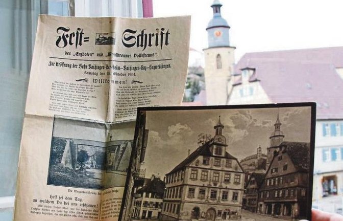 Dr. Helmut Schmid aus Knittlingen hat beim Ausmisten eine Festschrift des Enzboten und des Maulbronner Volksfreunds zur „Eröffnung der Bahn Vaihingen-Sersheim-Vaihingen Enz-Enzweihingen“ vom 15. Oktober 1904 gefunden sowie ein Bild des Vaihinger Marktplat