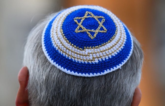 Mancherorts wagen es Juden nicht mehr, die Kippa zu tragen. Wohin treibt Deutschland?<span class='image-autor'>Robert Michael / dpa</span>