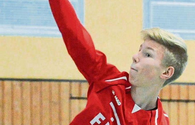 Nils Kersch und den U-16-Faustballern des TVV steht vielleicht die schwerste DM jemals bevor: Leichte Gegner gibt es in diesem Jahr nicht. Foto: Leitner