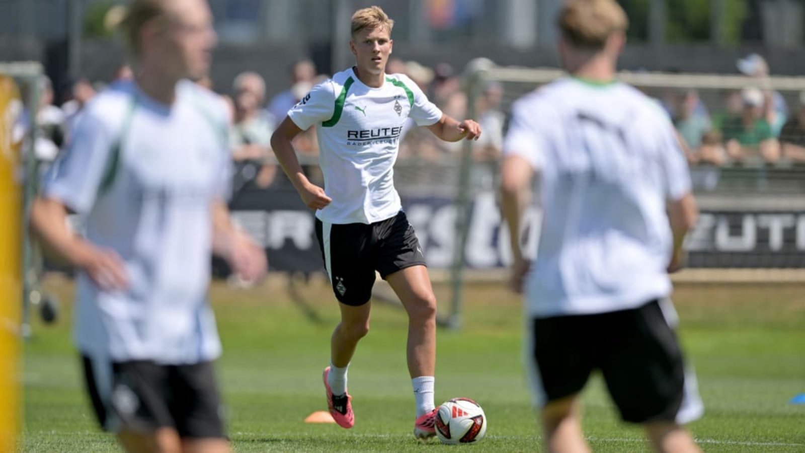 Borussia Mönchengladbach trifft in einem Testspiel auf Rot-Weiss Essen.Anke Waelischmiller/dpa