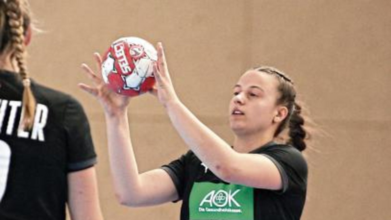 GIanina Bianco beackert bei der SG BBM Bietigheim und in der deutschen U-17-Nationalmannschaft die rechte Außenbahn. Foto: EHF GIanina Bianco beackert bei der SG BBM Bietigheim und in der deutschen U-17-Nationalmannschaft die rechte Außenbahn. Foto: EHF