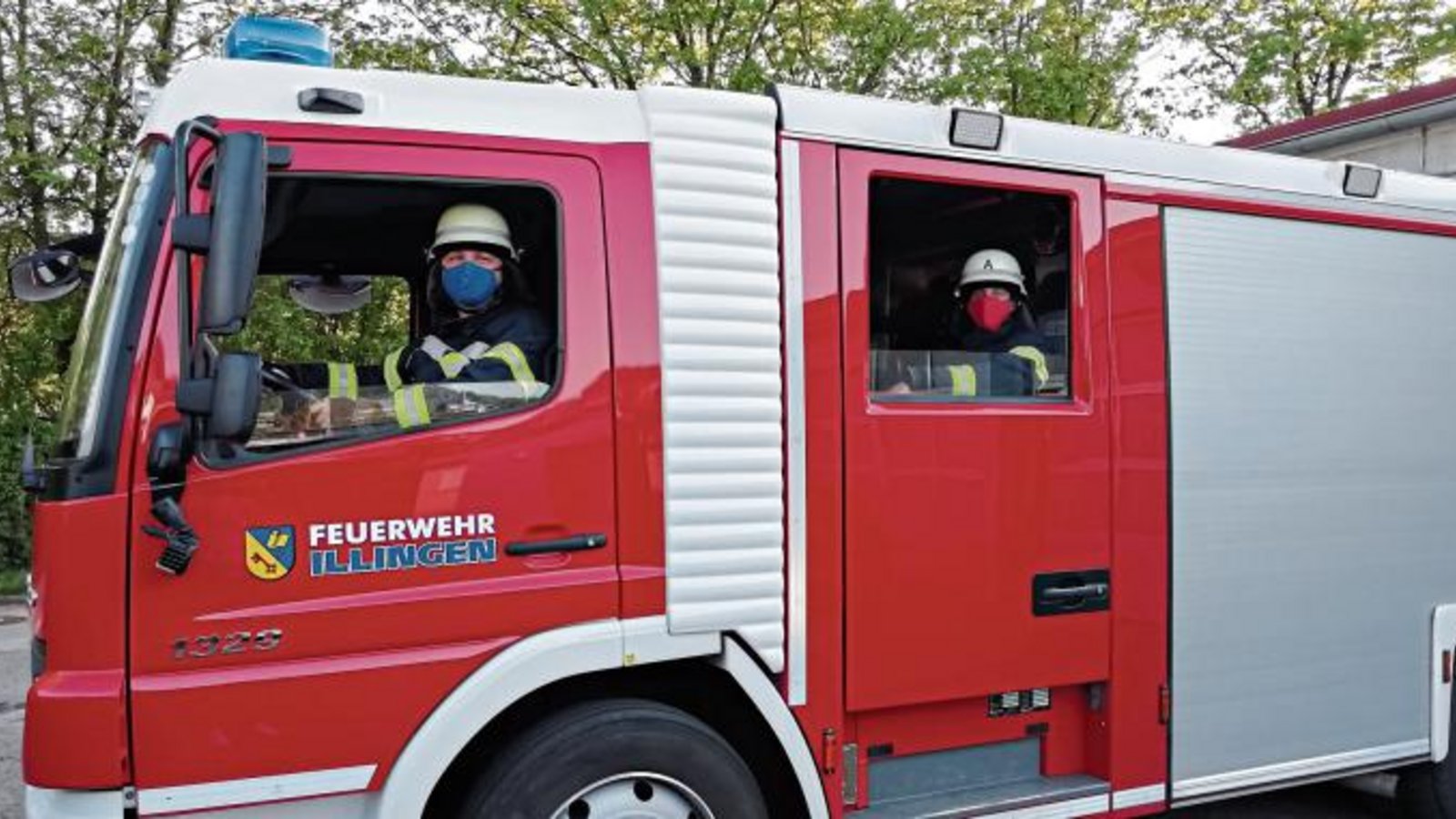 Masken für die Feuerwehrleute in Illingen und Schützingen. Fotos: p Masken für die Feuerwehrleute in Illingen und Schützingen. Fotos: p