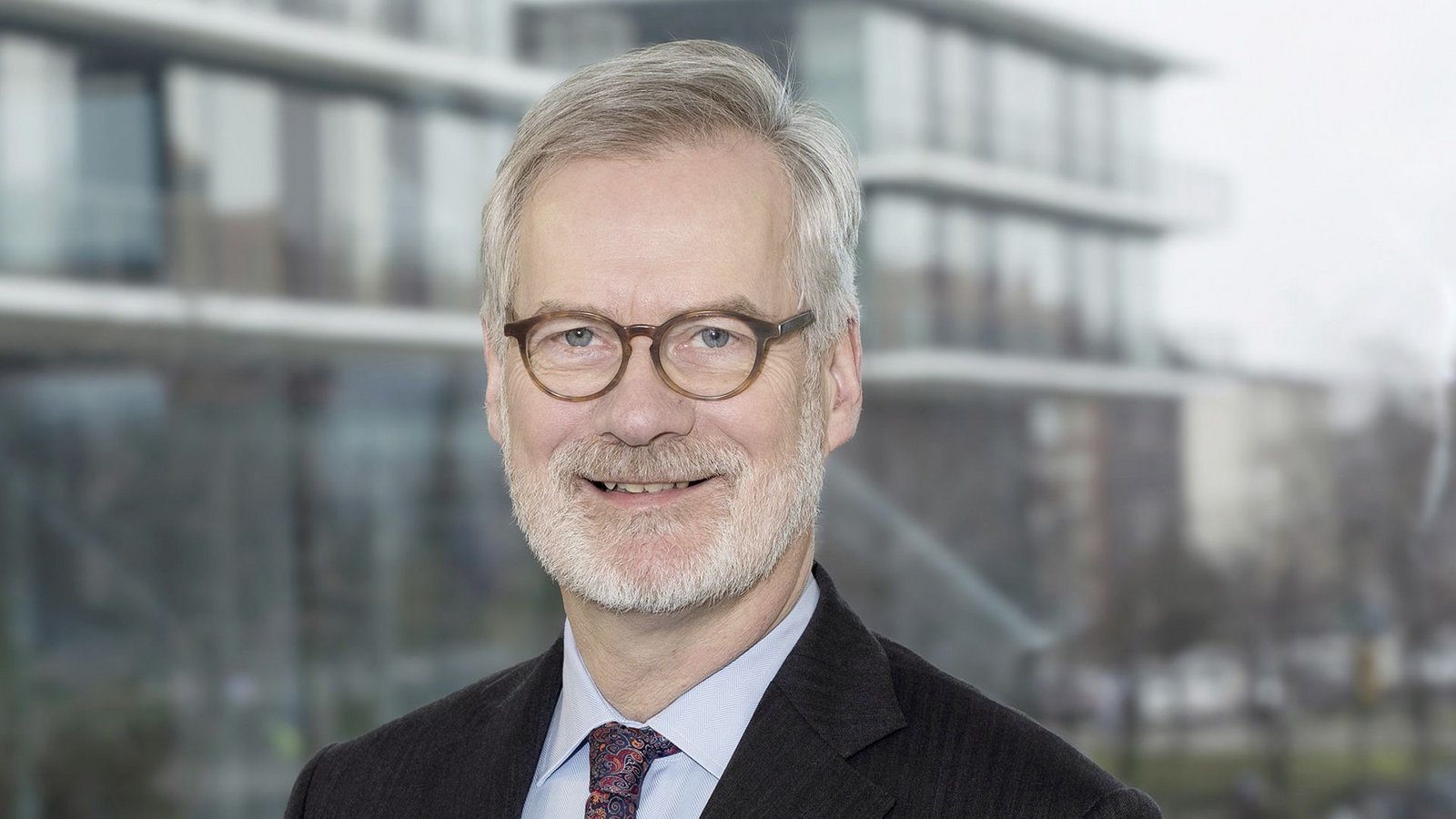 Der Psychiater und Psychotherapeut Frank Schneider vom Universitätsklinikum Düsseldorf behandelt seit vielen Jahren Menschen mit schweren traumatischen Erlebnissen.Foto: PR/Universitätsklinikum Düsseldorf Der Psychiater und Psychotherapeut Frank Schneider vom Universitätsklinikum Düsseldorf behandelt seit vielen Jahren Menschen mit schweren traumatischen Erlebnissen.Foto: PR/Universitätsklinikum Düsseldorf