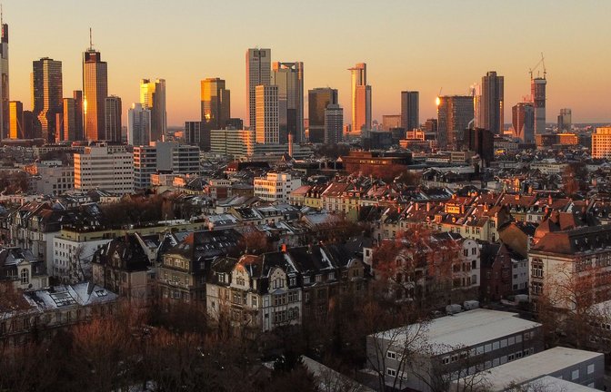 Begehrte Lage: Die Mieten im Bankenviertel steigen rasant (Archivbild)<span class='image-autor'>Foto: Boris Roessler/dpa</span>