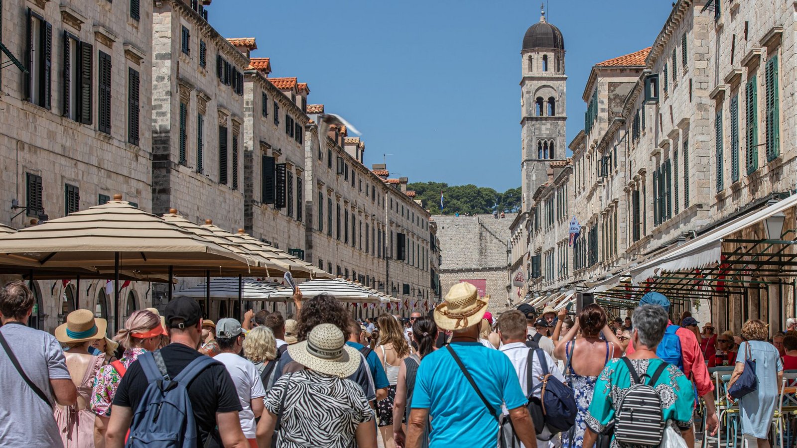 Dubrovnik gilt im Sommer als überfüllt.Foto: dpa Dubrovnik gilt im Sommer als überfüllt.Foto: dpa