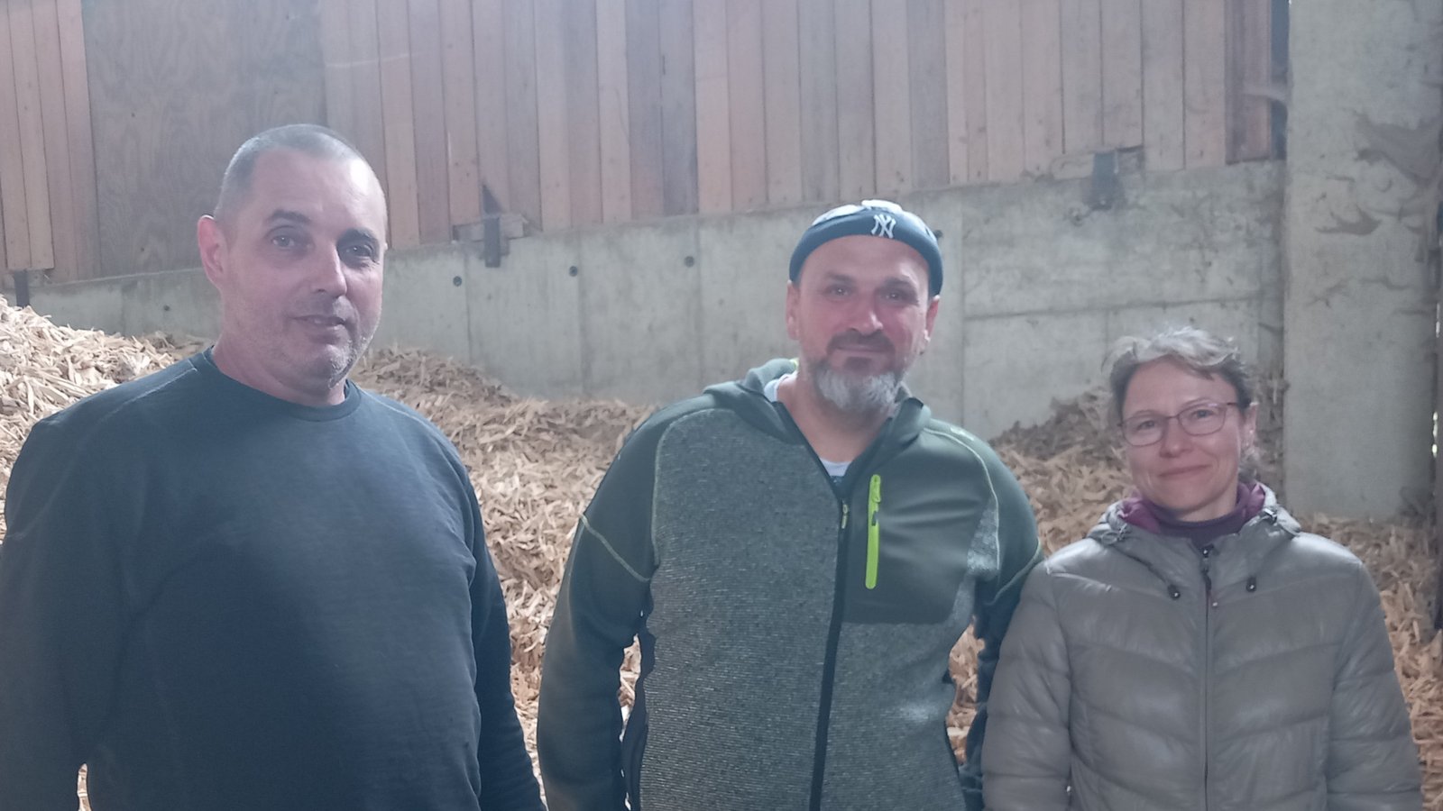 Möchten informieren (von links): Bioenergie-Betreiber Jürgen Laub, Peter Leucht und Dorothea Förster. Foto: Glemser Möchten informieren (von links): Bioenergie-Betreiber Jürgen Laub, Peter Leucht und Dorothea Förster. Foto: Glemser