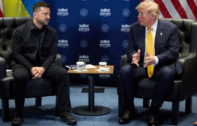 Beim NATO-Gipfel in Ankara im Juli schien das Verhältnis von Trump und Selenskyj noch intakt zu sein.<span class='image-autor'>Ukraine Presidency via Bestimage/actionpress</span>