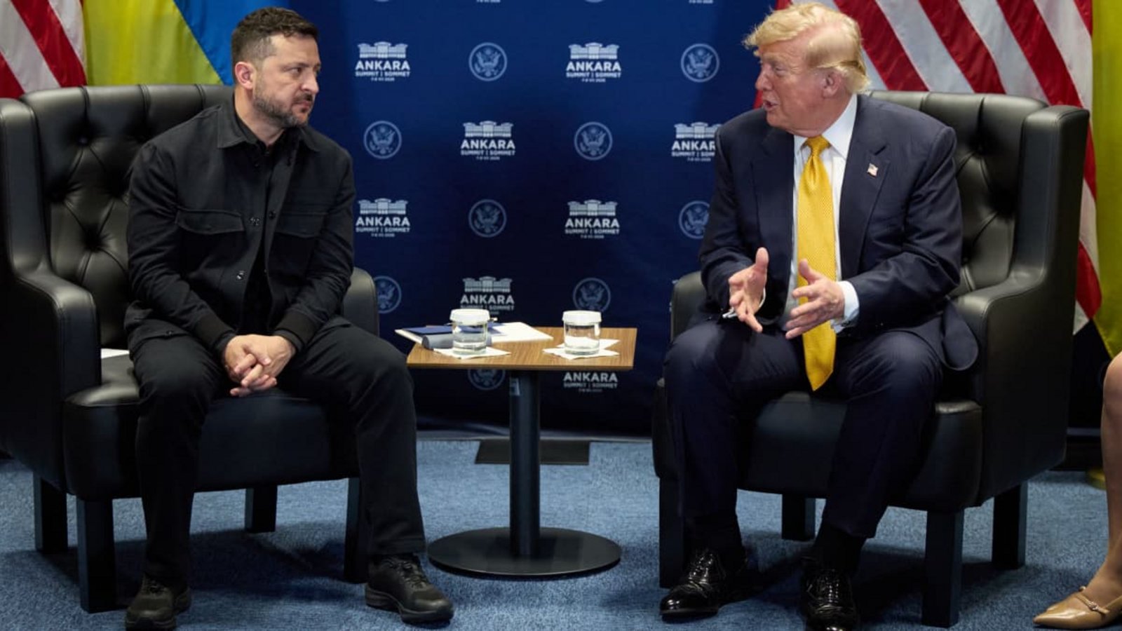 Beim NATO-Gipfel in Ankara im Juli schien das Verhältnis von Trump und Selenskyj noch intakt zu sein.Ukraine Presidency via Bestimage/actionpress