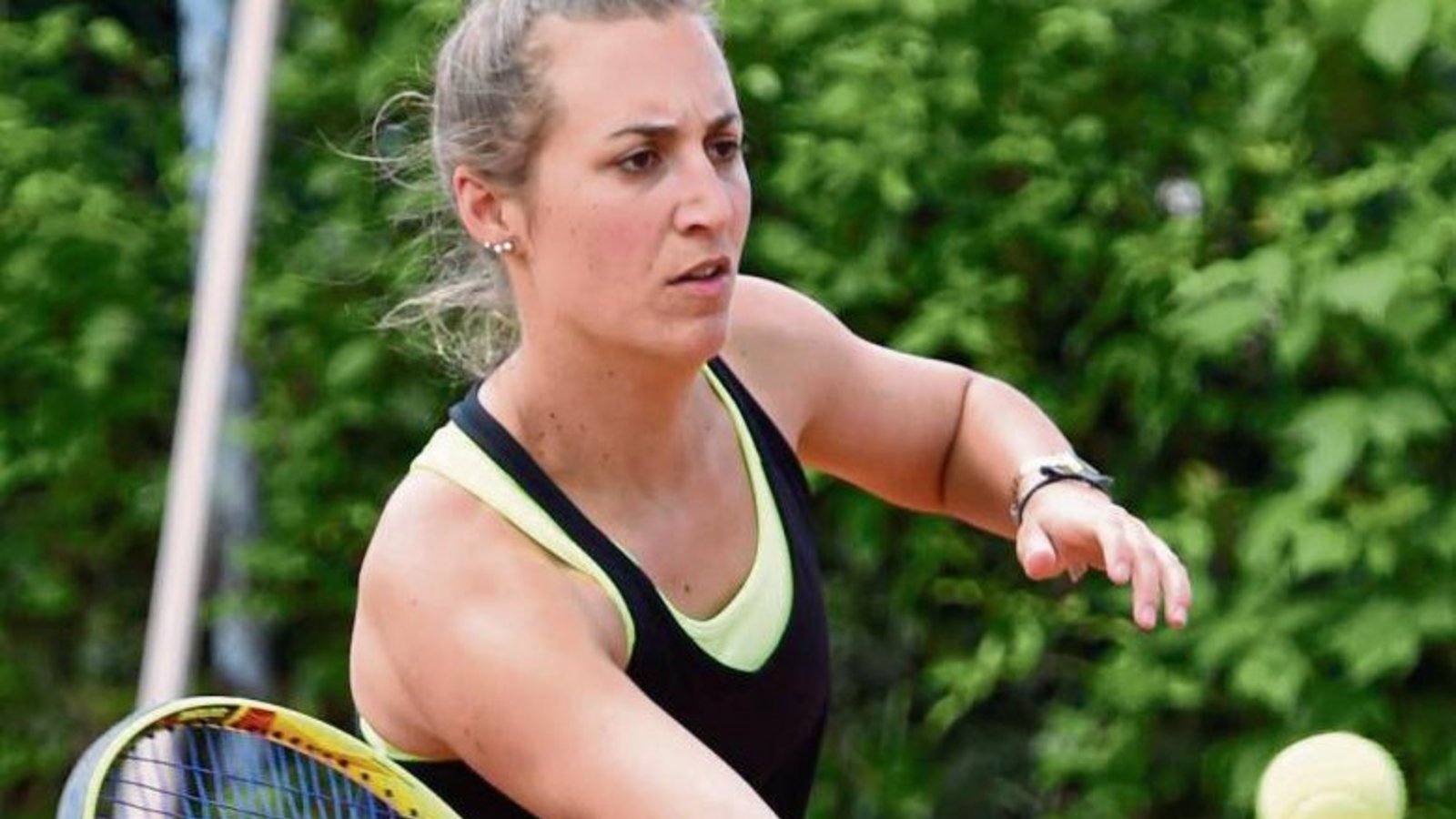 Im Einzel musste Ann-Katrin Knienieder zwar eine empfindliche Niederlage hinnehmen. Mit Partnerin Jennifer Buck revanchierte sich die Vaihingerin dann im Doppel. Die 2:7-Niederlage des TVV in der Bezirksoberliga gegen den TC Freiberg konnte aber sie nicht