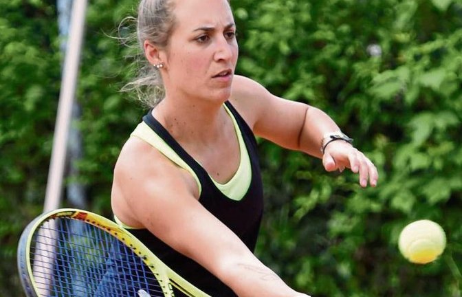 Im Einzel musste Ann-Katrin Knienieder zwar eine empfindliche Niederlage hinnehmen. Mit Partnerin Jennifer Buck revanchierte sich die Vaihingerin dann im Doppel. Die 2:7-Niederlage des TVV in der Bezirksoberliga gegen den TC Freiberg konnte aber sie nicht