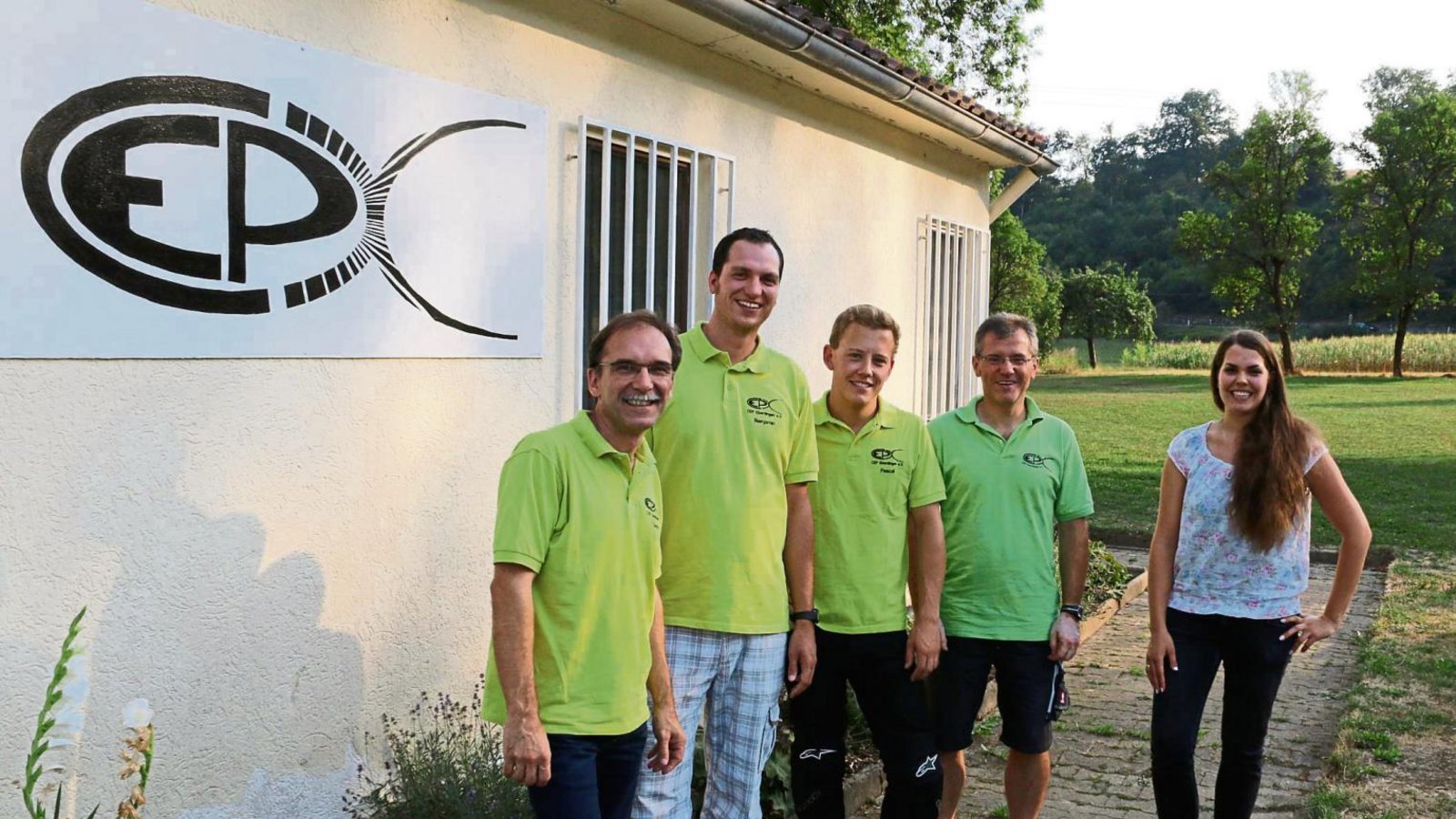 Günter Mamier, Benjamin Kleinau, Pascal Selig, Roland Hutter und Mareike Syring (von links) organisieren den Spendenlauf und den Jungscharsonntag. Foto: Bögel Günter Mamier, Benjamin Kleinau, Pascal Selig, Roland Hutter und Mareike Syring (von links) organisieren den Spendenlauf und den Jungscharsonntag. Foto: Bögel
