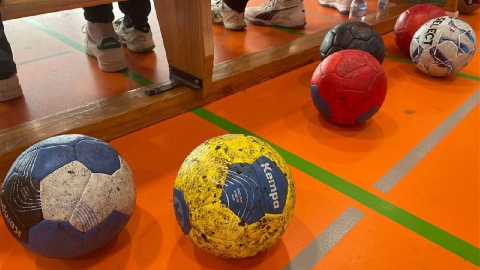 Es ist einiges los in den Handballhallen.oh Es ist einiges los in den Handballhallen.oh