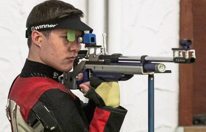 Kevin Striegel hatte es selbst in der Hand, für Illingen an Position fünf einen Punkt zu erringen. Doch er hielt sein gutes Niveau der Serien zwei und drei nicht bis zum Schluss.  Foto: Simecek