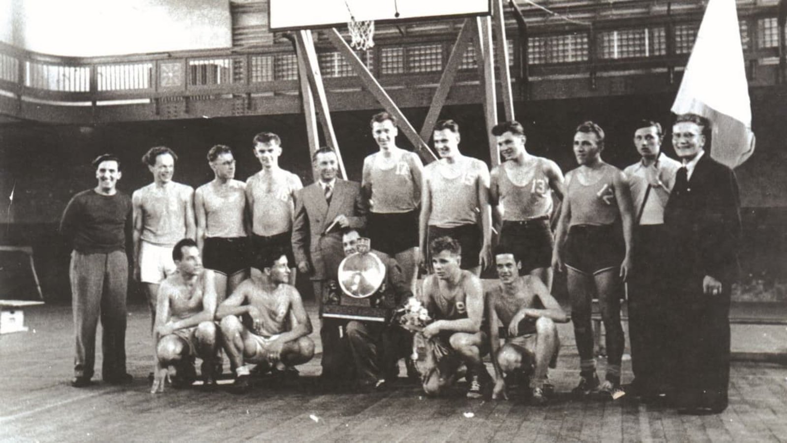 Das Team, das 1950 sensationell den deutschen Meistertitel gewann.tus Stuttgart Das Team, das 1950 sensationell den deutschen Meistertitel gewann.tus Stuttgart