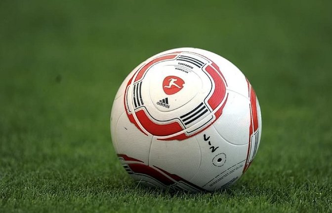 Der Ball landete in Heiningen oft im Tor.<span class='image-autor'>dpa</span>