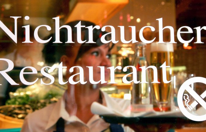 Rauchen im Restaurant ist schon seit längerem verboten.<span class='image-autor'>Foto: dpa</span>