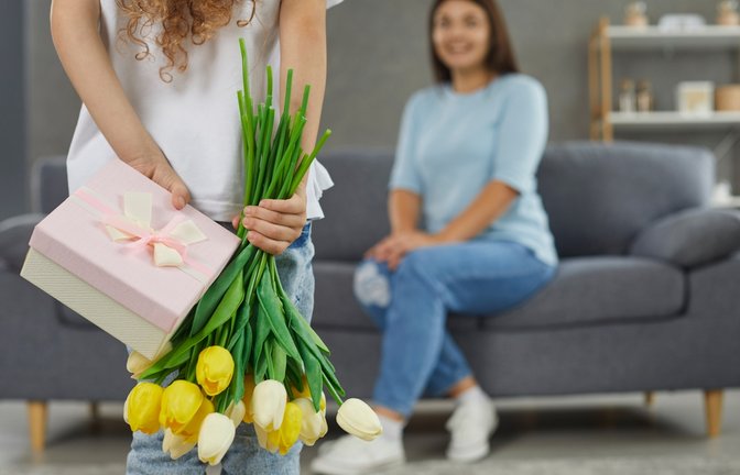 Hier erfahren Sie, wann in Deutschland Muttertag 2023 ist und alles Wichtige zur Bedeutung und Herkunft des Feiertags.<span class='image-autor'>Foto: Studio Romantic / Shutterstock.com</span>