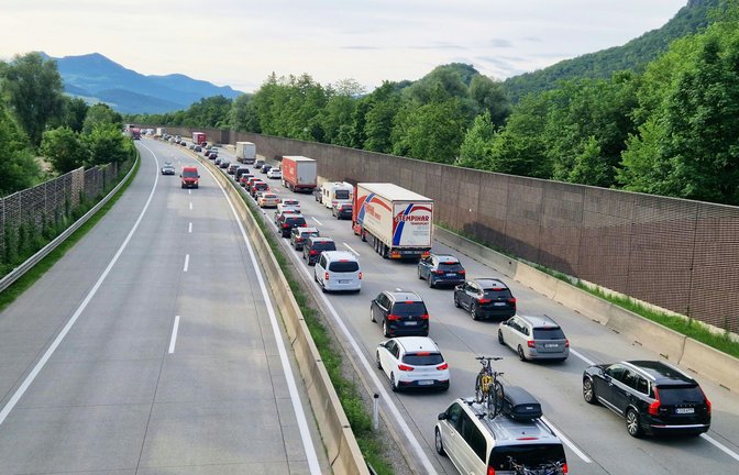 Blechlawine zwischen Österreich und Bayern<span class='image-autor'>Foto: Bernhard Niederhauser/APA/dpa</span>