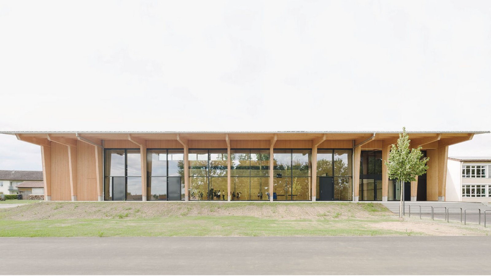 Atelier Kaiser Shen aus Stuttgart machen sich mit der umgebauten Halle Hoffnungen auf den Deutschen Architekturpreis 2025.Foto: Brigida González Atelier Kaiser Shen aus Stuttgart machen sich mit der umgebauten Halle Hoffnungen auf den Deutschen Architekturpreis 2025.Foto: Brigida González