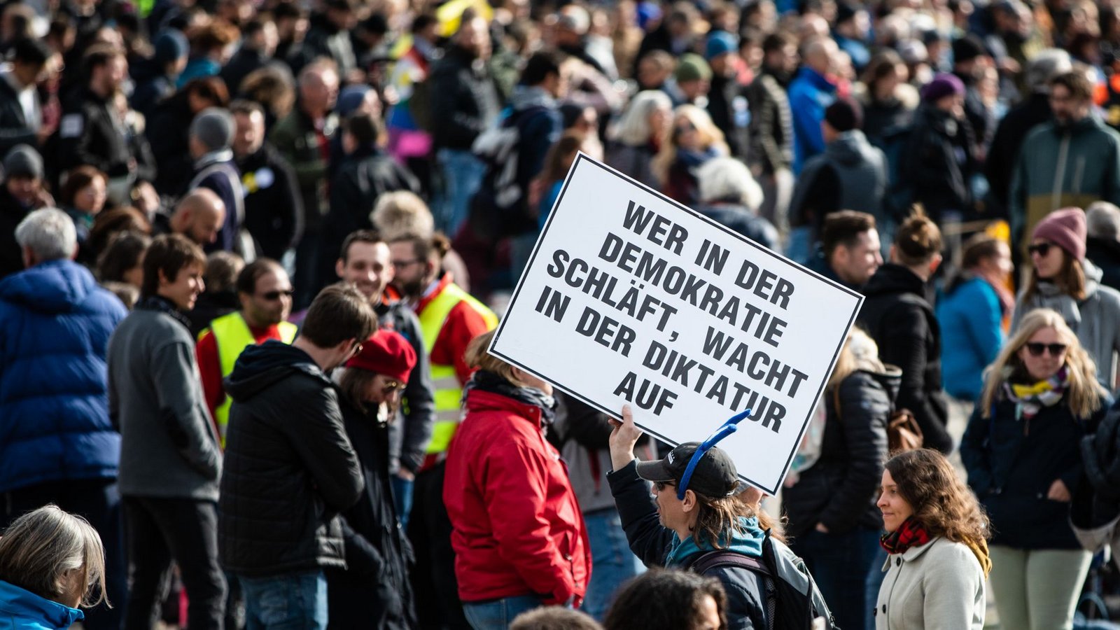 Corona war ein Katalysator für Staatskritik, Zweifel an der Wissenschaft und obskure Glaubensrichtungen.Foto: dpa/Christoph Schmidt Corona war ein Katalysator für Staatskritik, Zweifel an der Wissenschaft und obskure Glaubensrichtungen.Foto: dpa/Christoph Schmidt