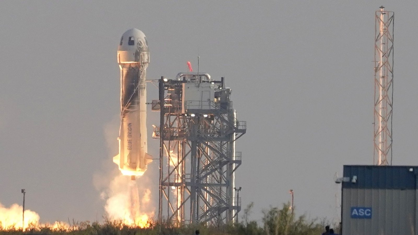 Katy Perry hebt mit Blue Origin ins All ab. Wann startet die Rakete? Wo kann man den Flug im Livestream sehen? Alle Infos zur Uhrzeit und Übertragung.Foto: AP Katy Perry hebt mit Blue Origin ins All ab. Wann startet die Rakete? Wo kann man den Flug im Livestream sehen? Alle Infos zur Uhrzeit und Übertragung.Foto: AP