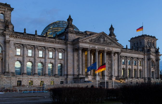 Der Zeitplan für die Neuwahlen steht schon.<span class='image-autor'>Foto: Margarita Kosareva / shutterstock.com</span>