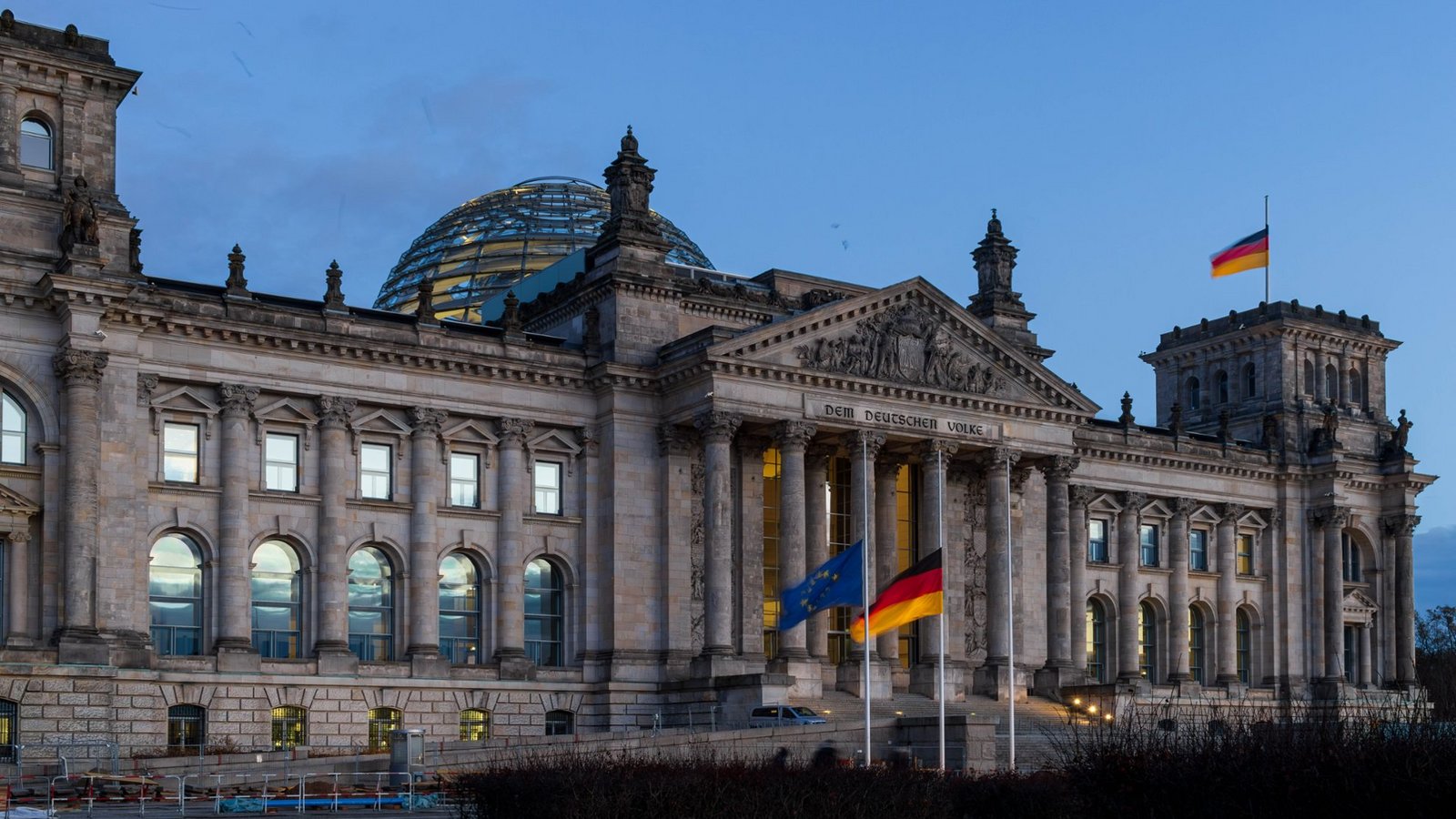 Der Zeitplan für die Neuwahlen steht schon.Foto: Margarita Kosareva / shutterstock.com