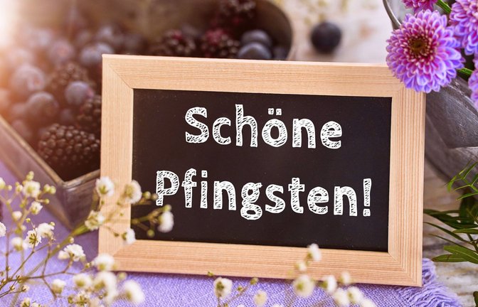 Wer seinen Liebsten digital ein schönes Pfingstfest wünschen will, kann das auch per WhatsApp tun.<span class='image-autor'>Foto: IMAGO/Bihlmayerfotografie/IMAGO</span>