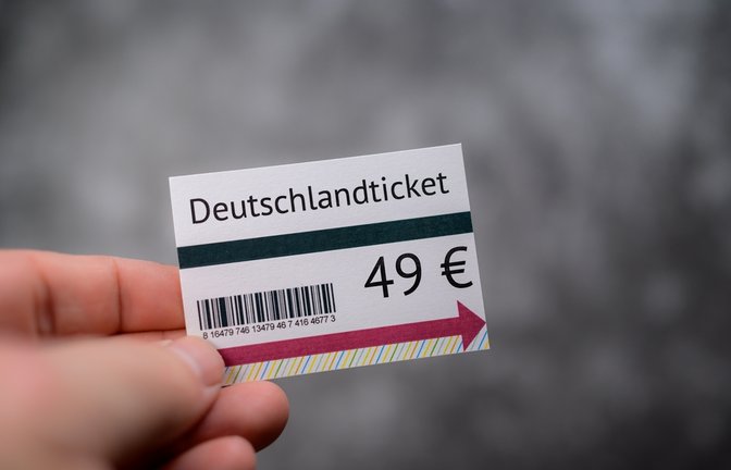 Mit dem 49-Euro-Ticket können Sie quer durch Deutschland fahren.<span class='image-autor'>Foto: Andre Engelhardt / shutterstock.com</span>