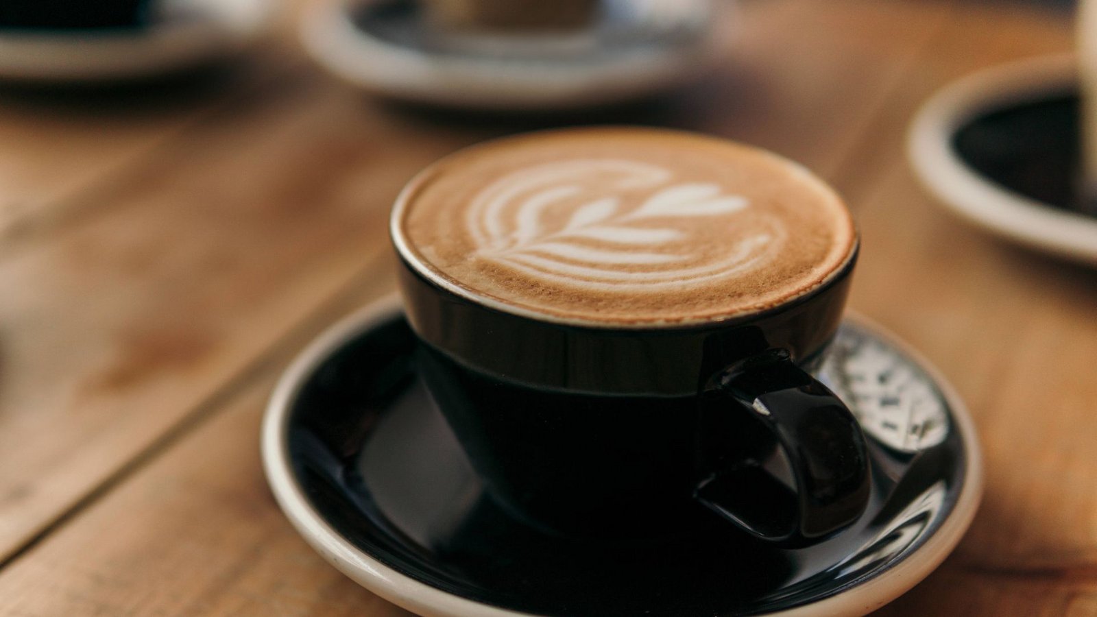 Eine Tasse Kaffee  darf bei vielen Menschen am Morgen nicht fehlen. (Symbolbild)Foto: imago images/Addictive Stock/Javier Bravo