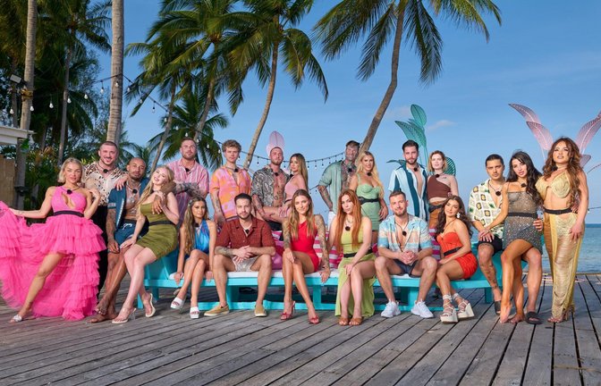 Moderatorin Sophia Thomalla und die Teilnehmer von 'Are You The One? Reality Stas in Love.<span class='image-autor'>Foto: RTL Deutschland</span>