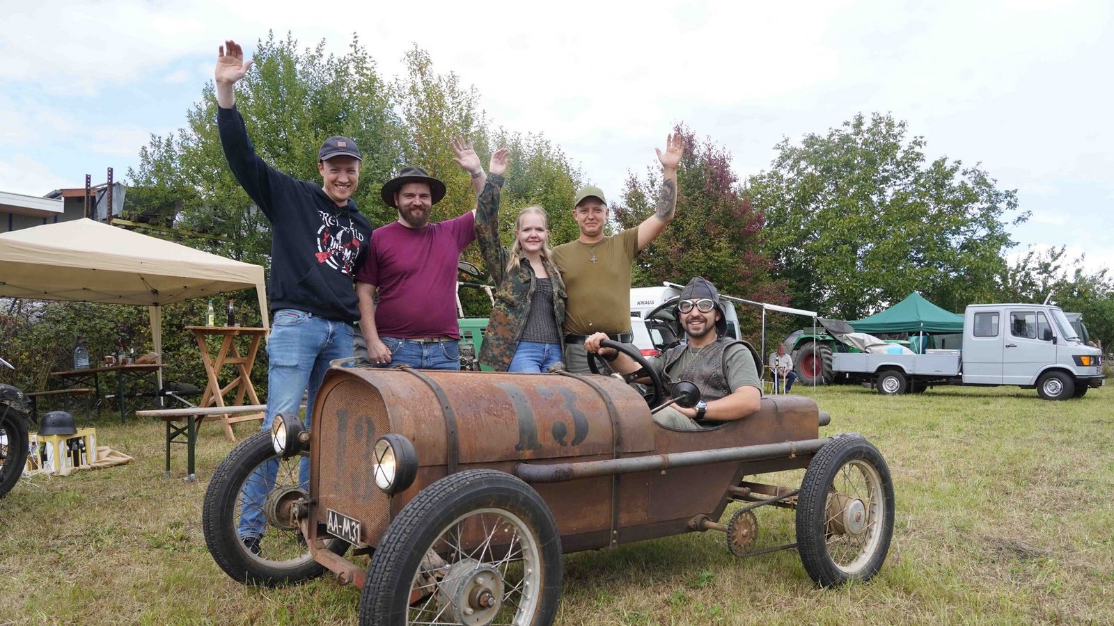 Auch Rennautos im Rostlook waren mit von der Partie.Foto: Andreas Rosar Fotoagentur-Stuttgart Auch Rennautos im Rostlook waren mit von der Partie.Foto: Andreas Rosar Fotoagentur-Stuttgart