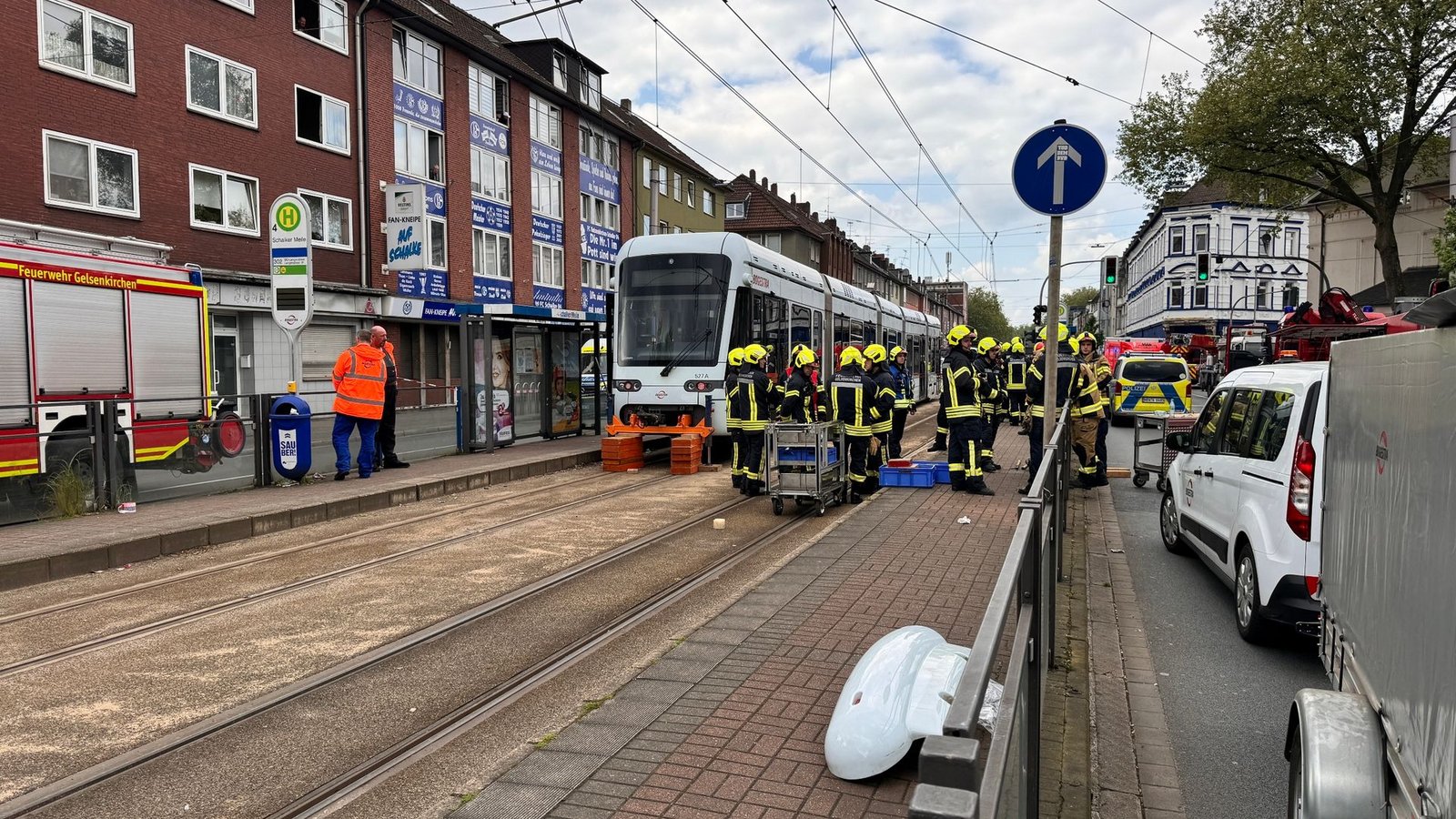 Ein siebenjähriger Junge ist in Gelsenkirchen von einer Straßenbahn erfasst und tödlich verletzt worden.Foto: Justin Brosch/dpa