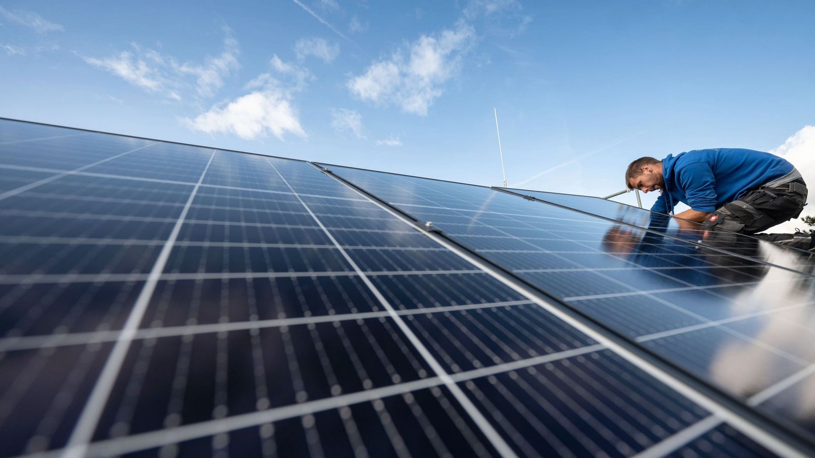 Eine Solarpflicht auf Bestandsgebäuden wird in dieser Legislaturperiode wohl nicht kommen.Foto: picture alliance/dpa/Marijan Murat Eine Solarpflicht auf Bestandsgebäuden wird in dieser Legislaturperiode wohl nicht kommen.Foto: picture alliance/dpa/Marijan Murat