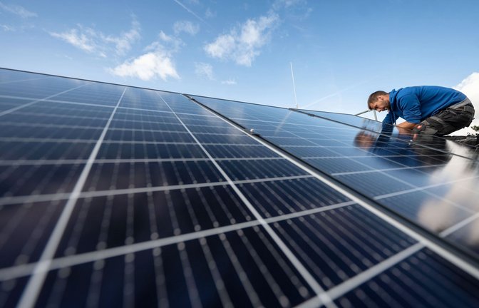 Eine Solarpflicht auf Bestandsgebäuden wird in dieser Legislaturperiode wohl nicht kommen.<span class='image-autor'>Foto: picture alliance/dpa/Marijan Murat</span>